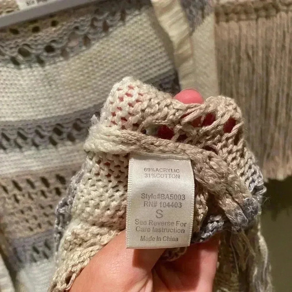 BLU PEPPER NEUTRAL KNIT CARDIGAN WITH FRINGE S - Picture 4 of 5